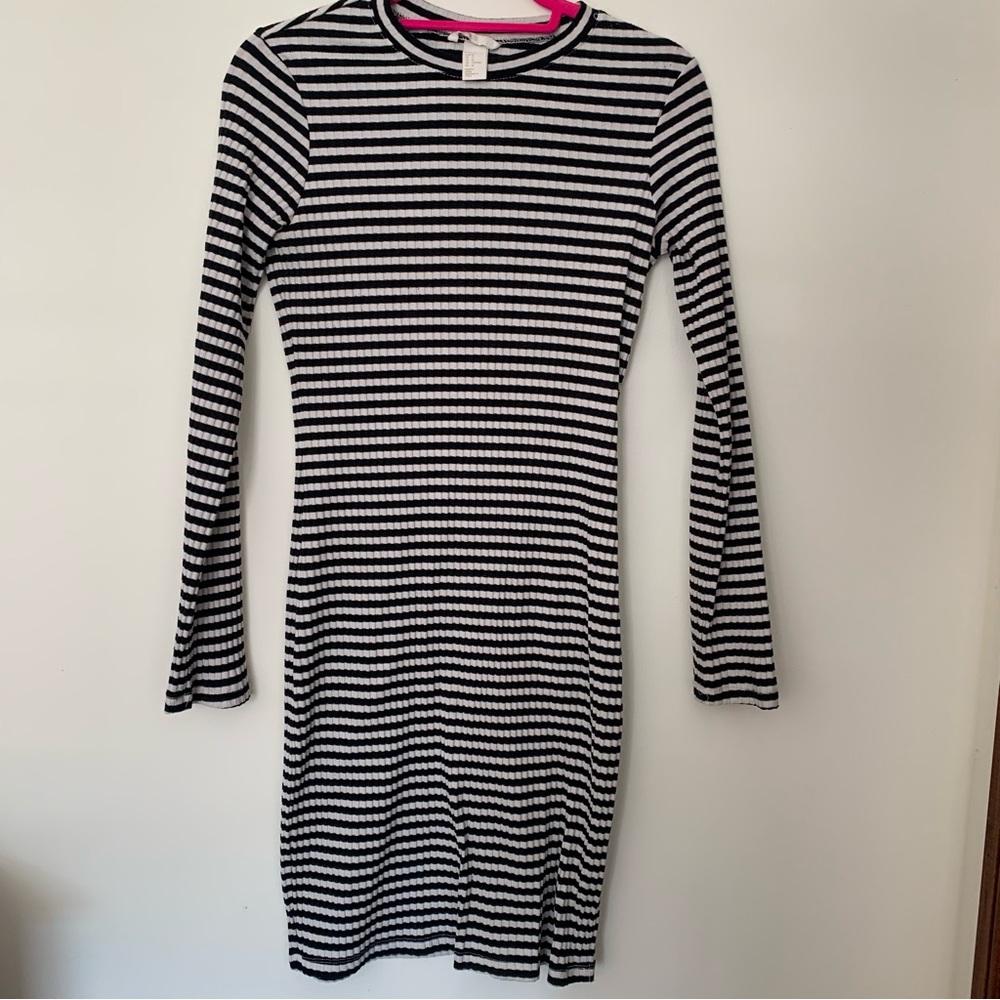 H&M Black and White Striped Size M Long Sleeve Tight Dress High Neck